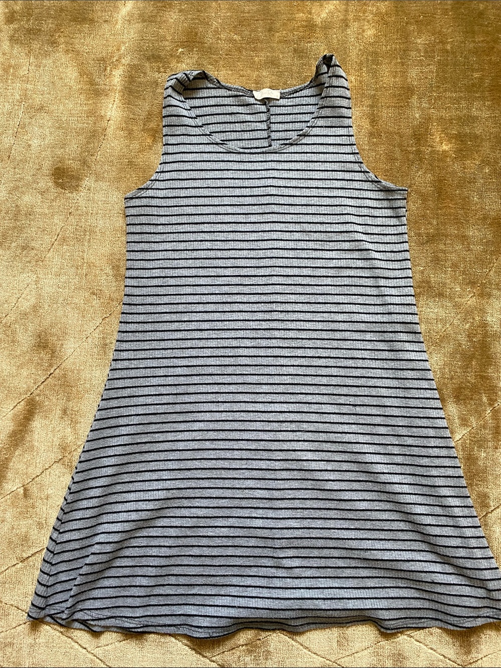 Olivia Rae Light Gray and Black Striped Sleeveless Shift Dress